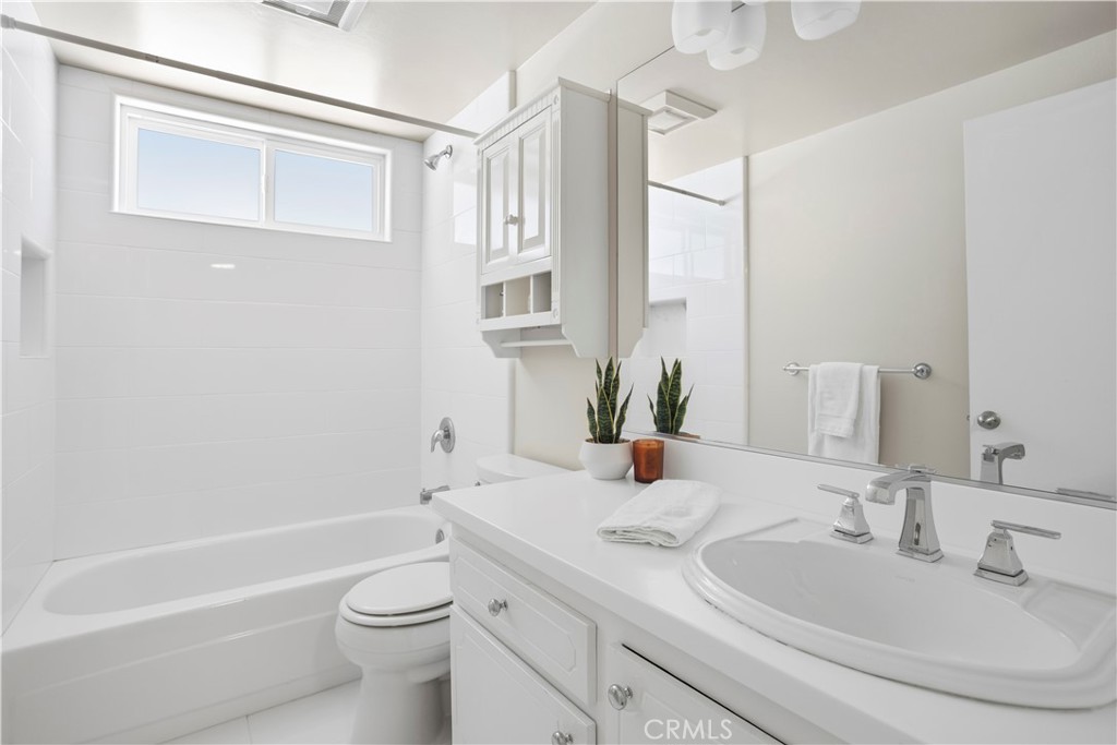 2467 Marisa Place Simi Valley, CA 93065 - Photo 21 of 29 Fresh and bright remodeled bathroom.