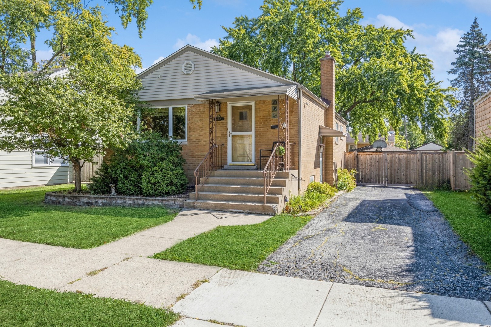 4005 Grove Avenue Brookfield, IL 60513 - Photo 1 of 14