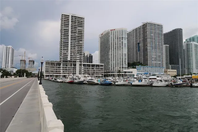 $2,600 | 555 Northeast 15th Street, Unit 20K, Miami, FL 33132