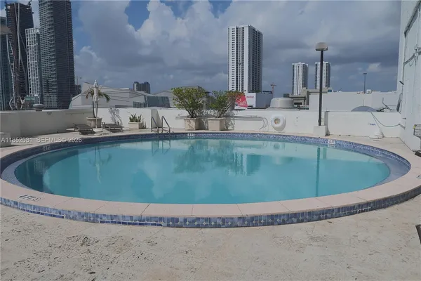 $2,700 | 555 Northeast 15th Street, Unit 20K, Miami, FL 33132
