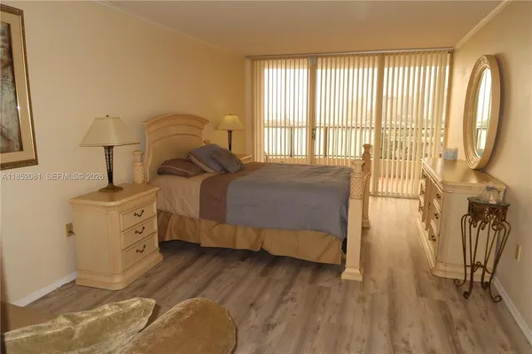 $2,700 | 555 Northeast 15th Street, Unit 20K, Miami, FL 33132