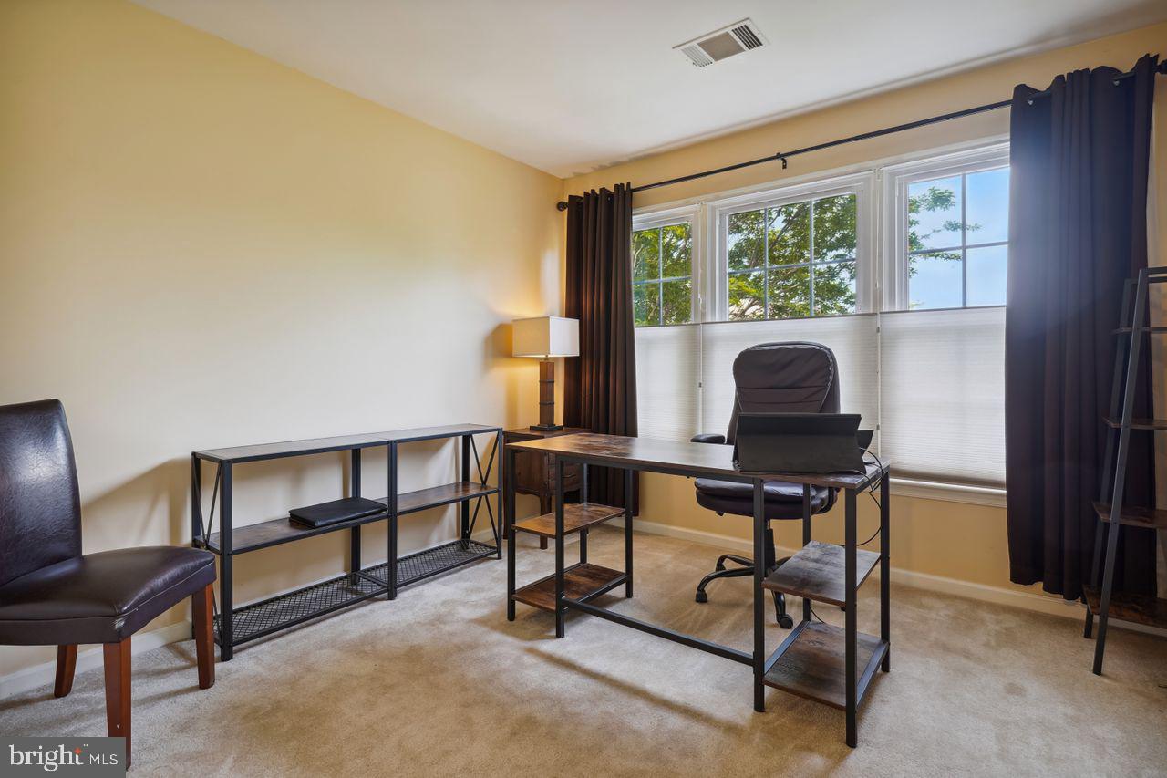9635 Linden Wood Road Manassas, VA 20111 - Photo 26 of 42 Gallery Image 26