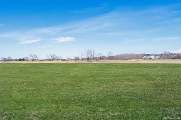 $639,000 | 3104 Fox Hill Drive, Baiting Hollow, NY 11933