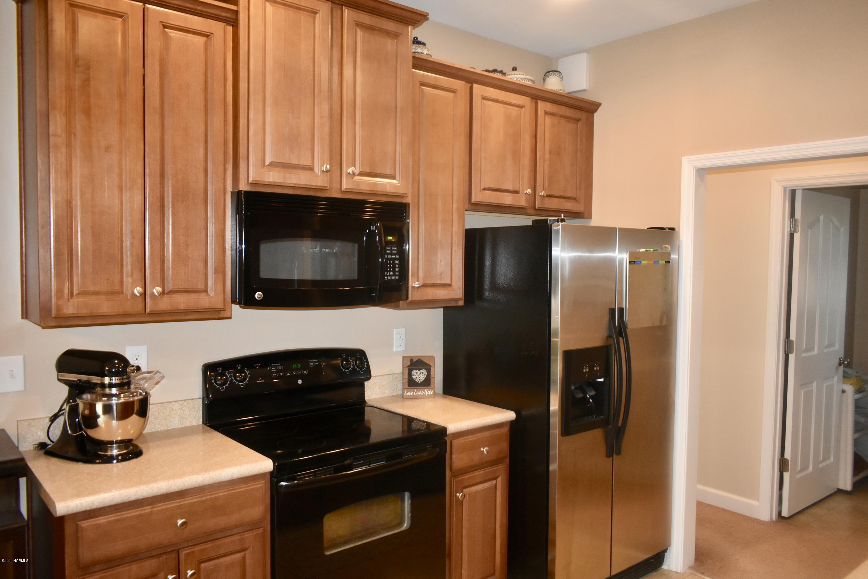 1003 Humphrey Road Jacksonville, NC 28540 - Photo 6 of 36 fullsizeoutput_35ed