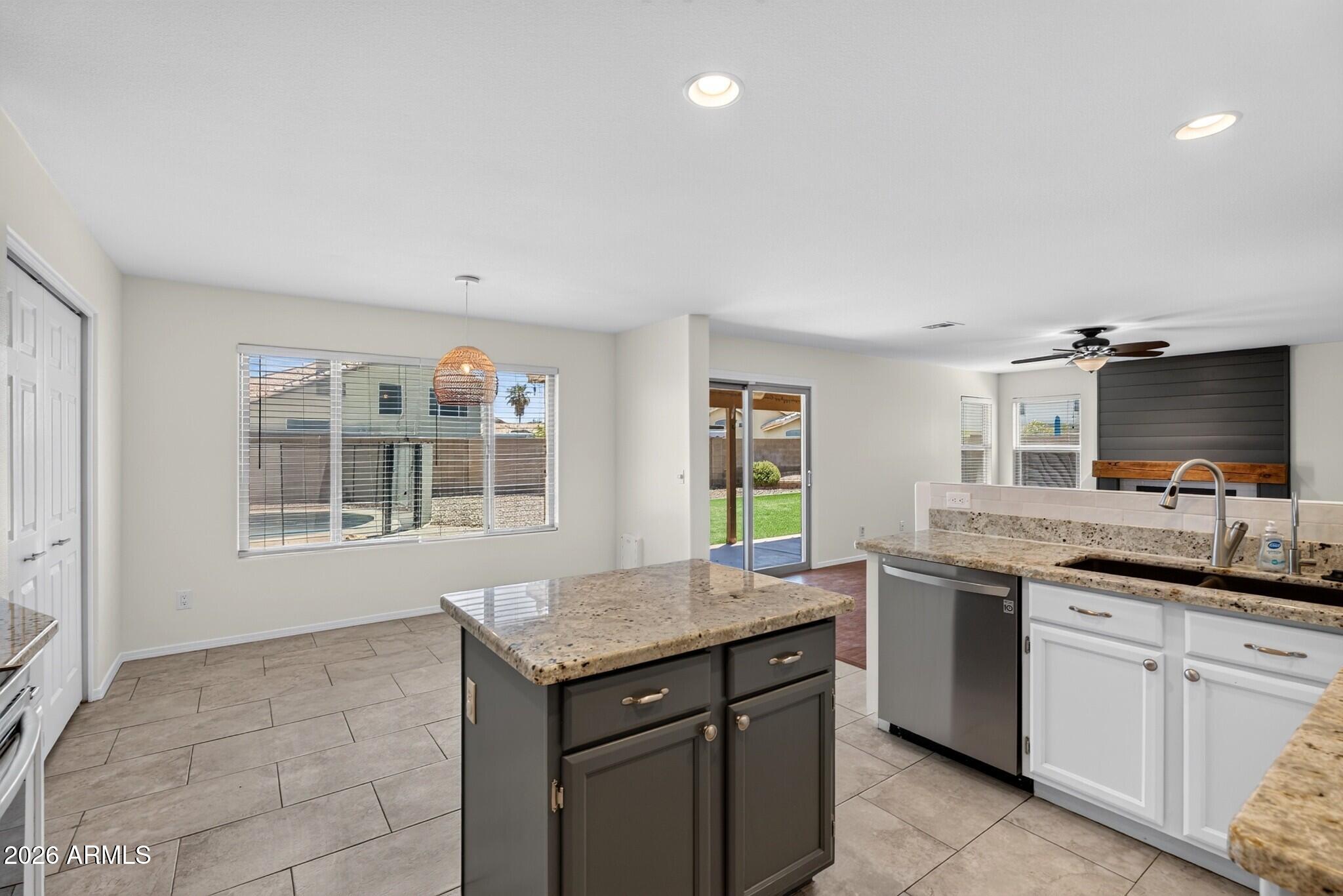 4719 East Rockledge Road Phoenix, AZ 85044 - Photo 26 of 86 4719 East Rockledge Road - 28_web