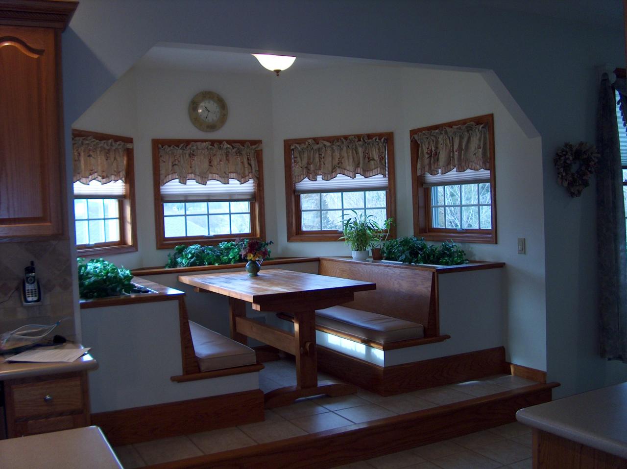 323 Edgemont Road Stroudsburg, PA 18360 - Photo 20 of 22 kitchen nook