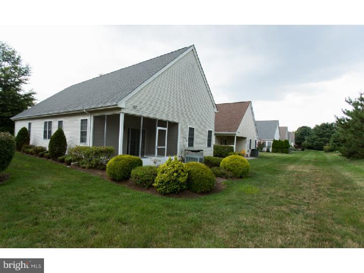 90 Hummingbird Drive Hamilton, NJ 08690 - Photo 16 of 17