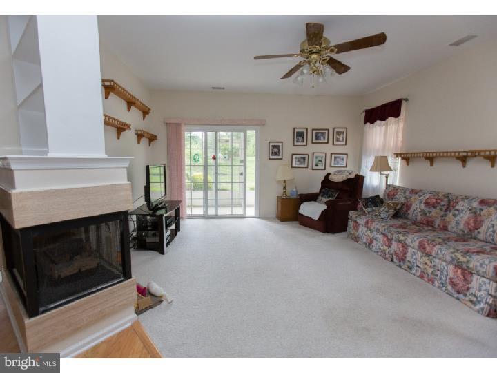 90 Hummingbird Drive Hamilton, NJ 08690 - Photo 3 of 17