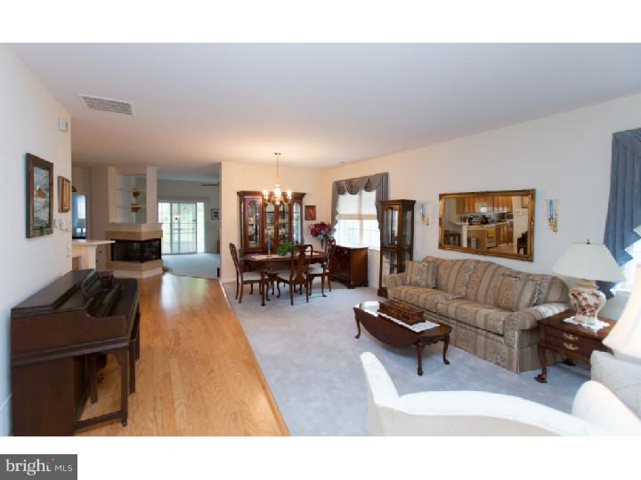 90 Hummingbird Drive Hamilton, NJ 08690 - Photo 8 of 17