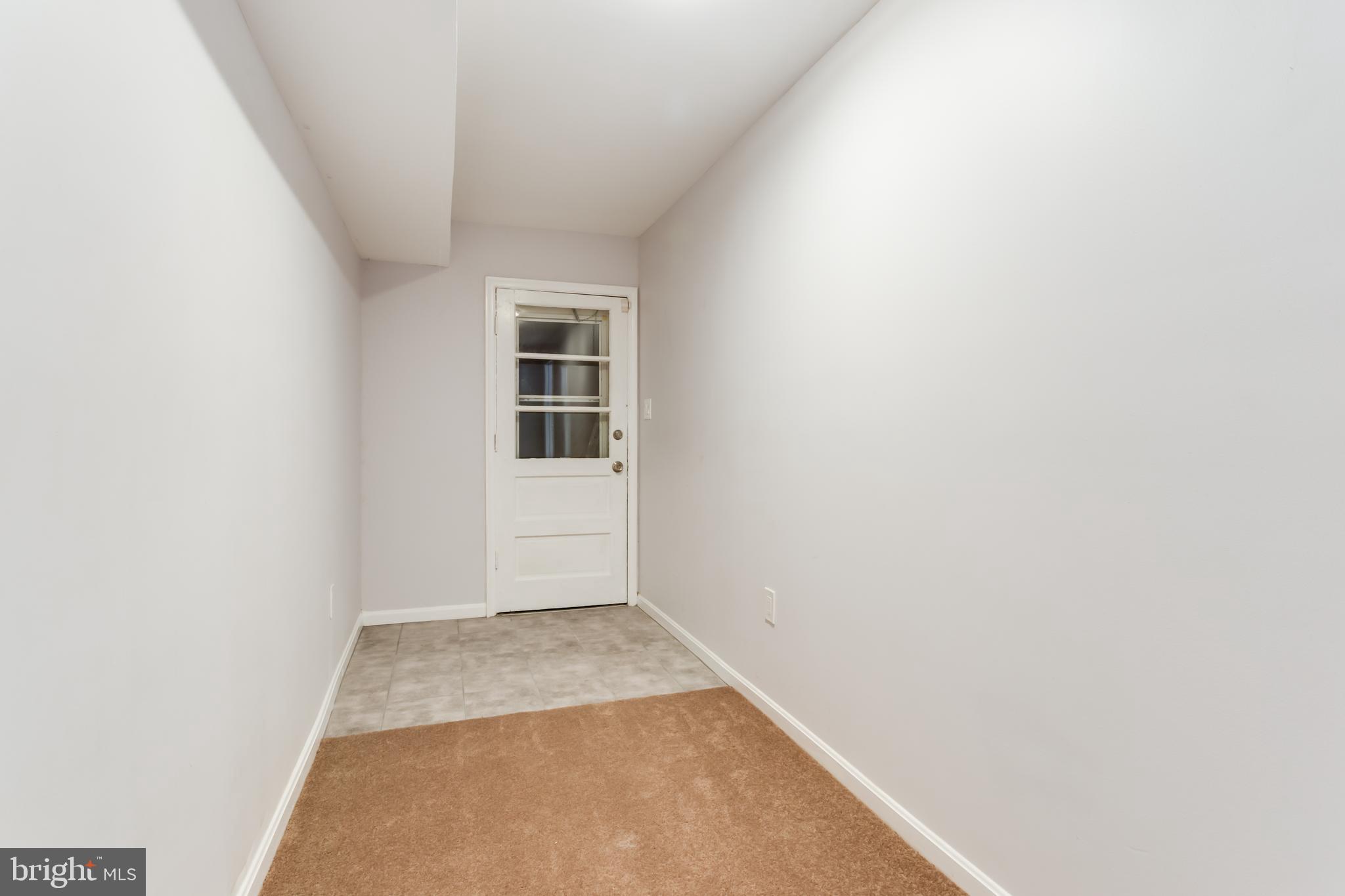 1603 Thomas Road Fort Washington, MD 20744 - Photo 26 of 40 Interior Hallway