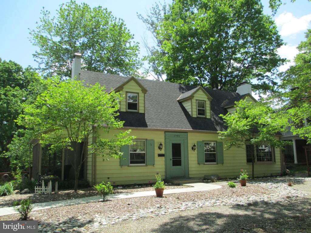 1704 Ridgeview Avenue Lancaster, PA 17603 - Photo 1 of 40 Gallery Image 1