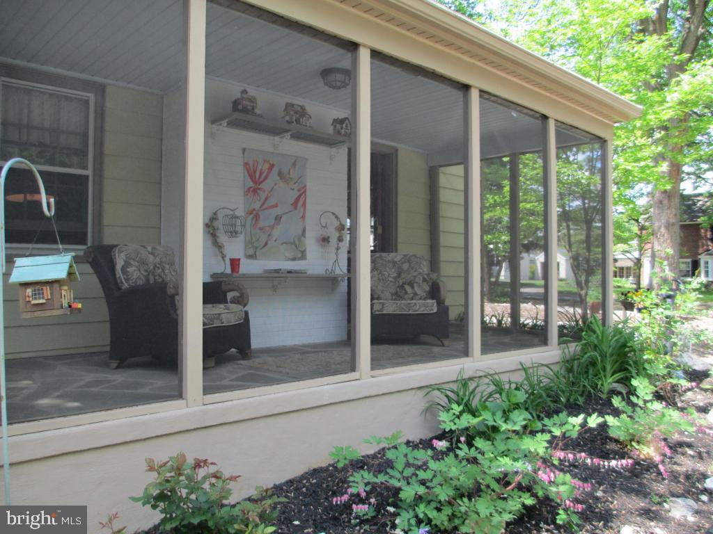 1704 Ridgeview Avenue Lancaster, PA 17603 - Photo 4 of 40 Gallery Image 4