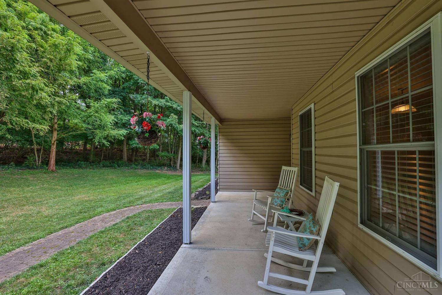 1042 Redbird Road Loveland, OH 45140 - Photo 4 of 42