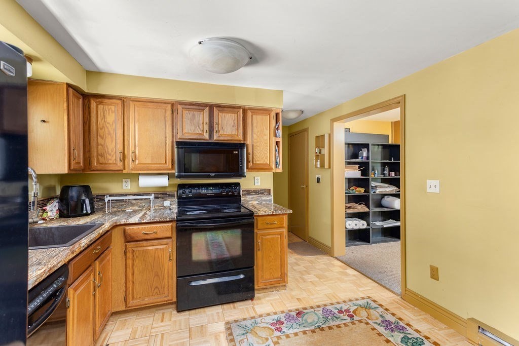 16 Arline Street, Unit 16 Worcester, MA 01607 - Photo 3 of 16 Gallery Image 3