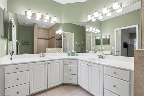 $3,000 | 5657 Whisperwood Boulevard, Unit 204, Naples, FL 34110