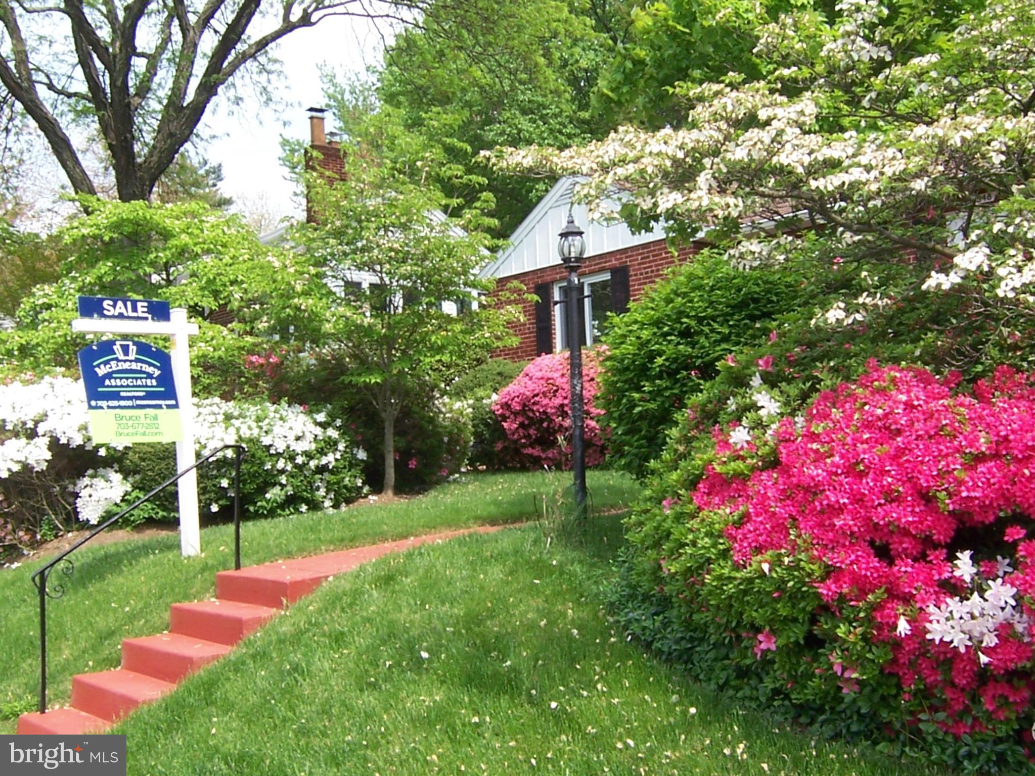 6548 Little Falls Road Arlington, VA 22213 - Photo 3 of 27 Exterior (Front)
