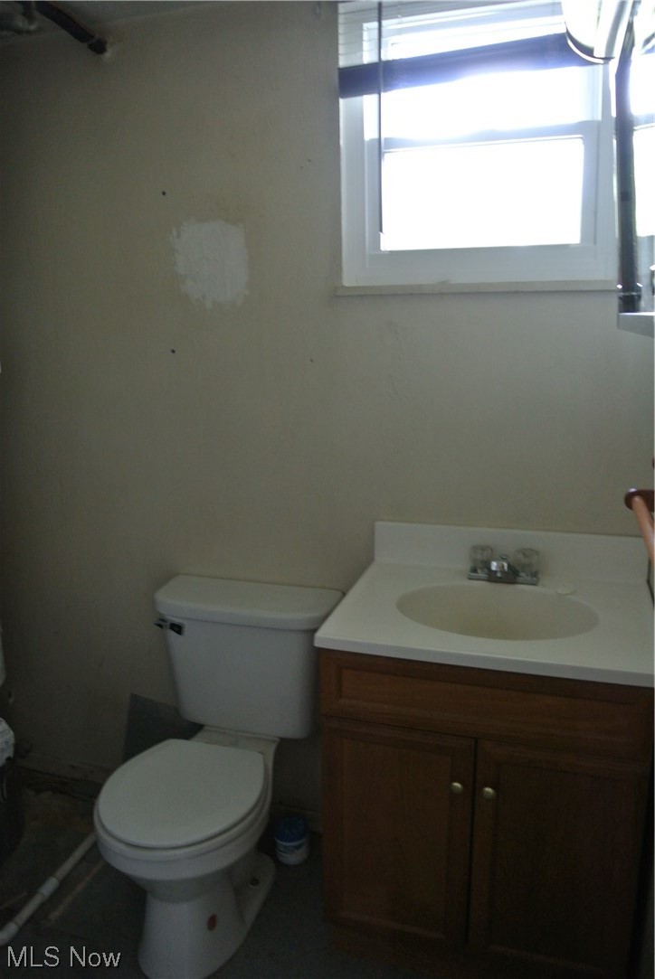 4418-4422 Maplepark Road Stow, OH 44224 - Photo 28 of 32 Bathroom featuring vanity