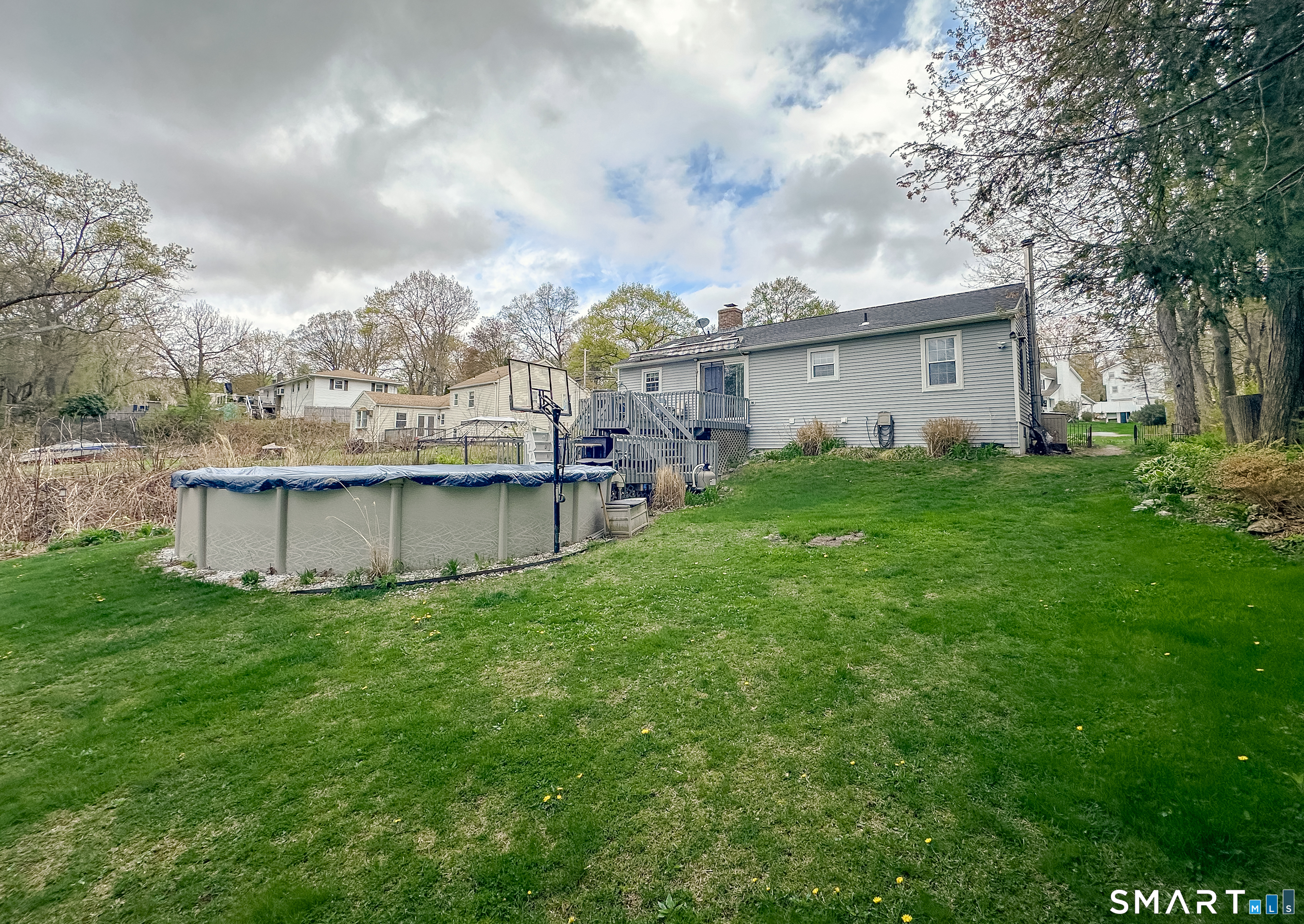 95 Clinton Hill Road Wolcott, CT 06716 - Photo 4 of 30