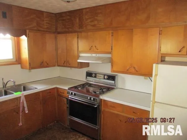 $99,900 | 1007 North Church Street, Roanoke, IL 61561