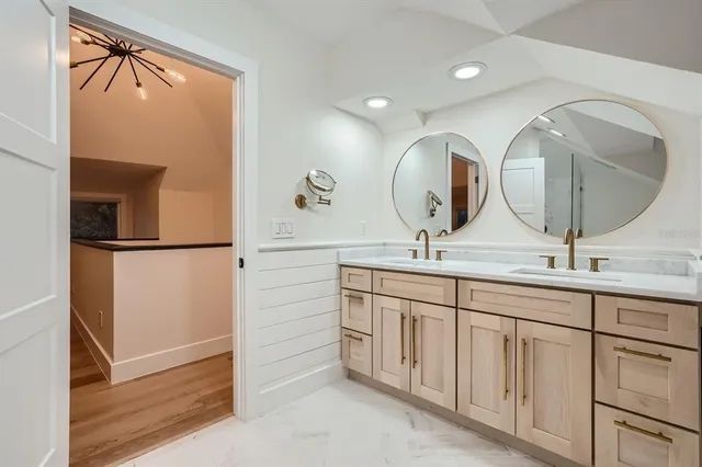 $999,990 | 734 South Mills Avenue, Orlando, FL 32801