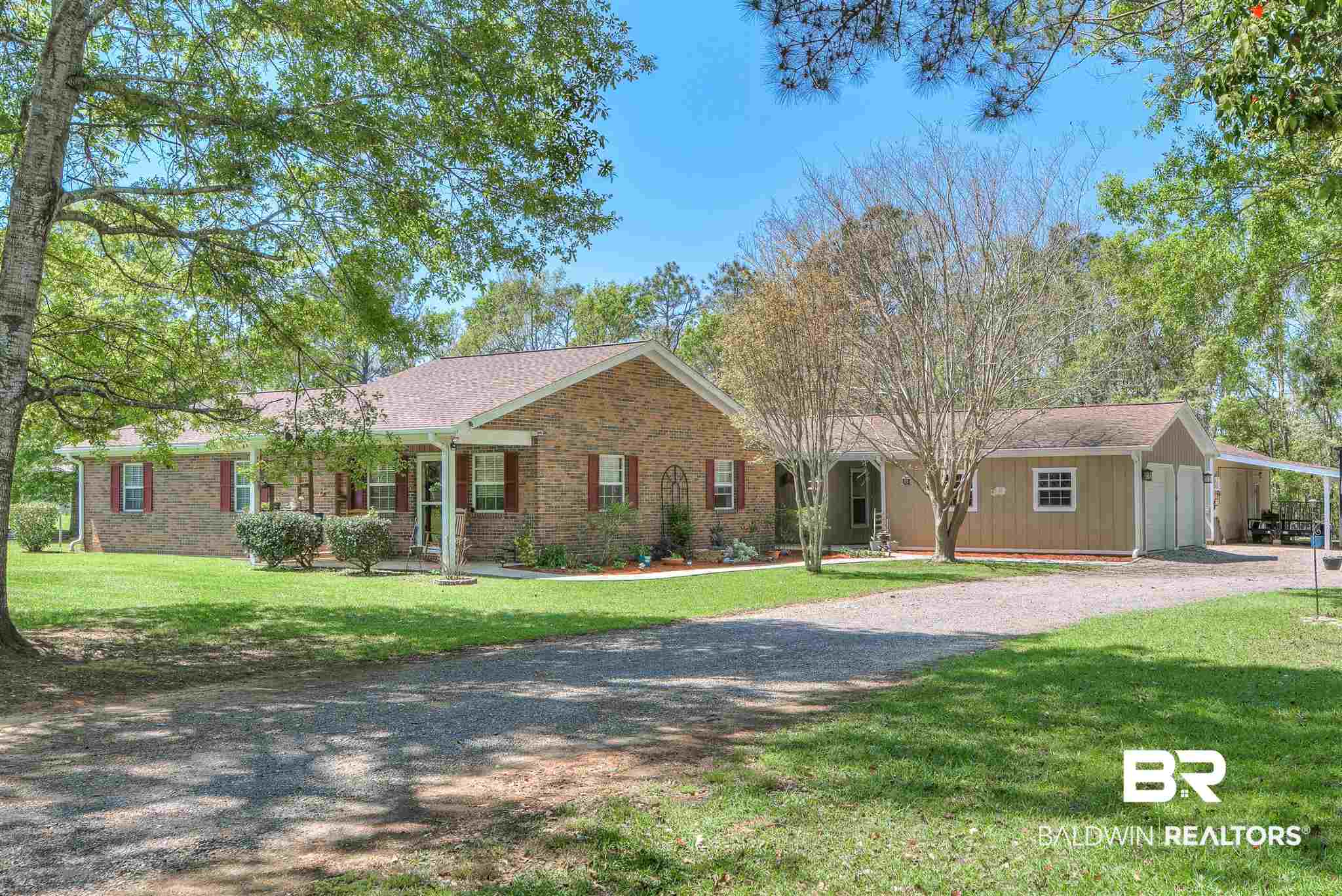 2 Car Garage, Pool, GUEST HOUSE, 1 Car Garage/Shop