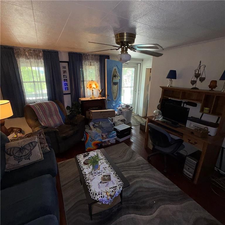 977 Sharon Road Beaver, PA 15009 - Photo 4 of 50