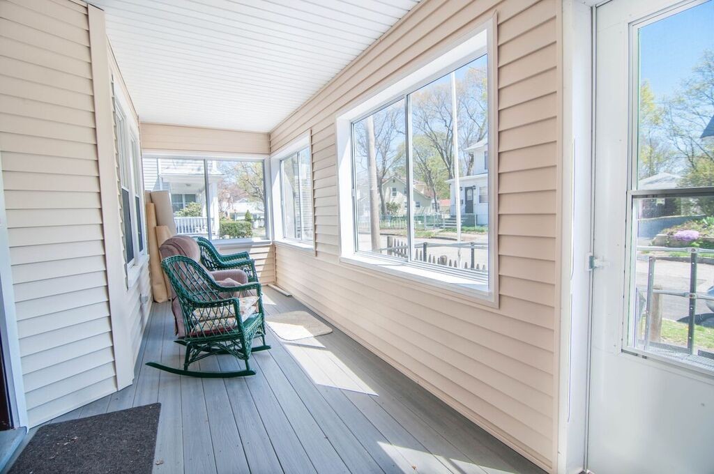18 Ridgeway Street Quincy, MA 02170 - Photo 4 of 9 Gallery Image 4