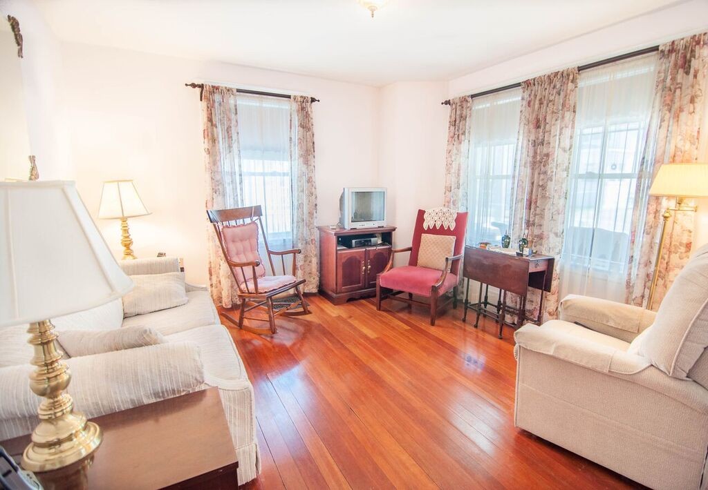 18 Ridgeway Street Quincy, MA 02170 - Photo 6 of 9 Gallery Image 6
