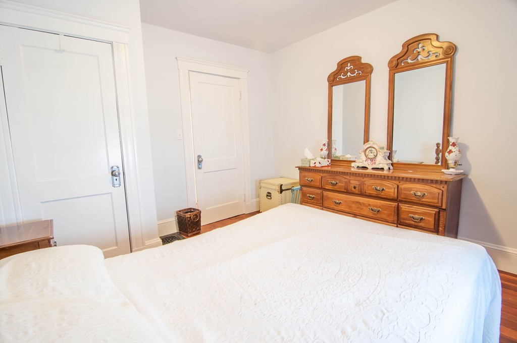 18 Ridgeway Street Quincy, MA 02170 - Photo 8 of 9 Gallery Image 8