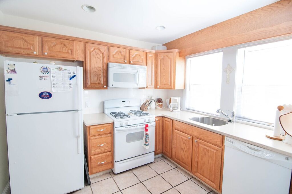 18 Ridgeway Street Quincy, MA 02170 - Photo 9 of 9 Gallery Image 9