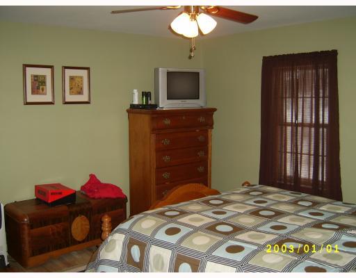 1601 State Road New Castle, PA 16101 - Photo 11 of 18 Master Bedroom.