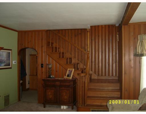 1601 State Road New Castle, PA 16101 - Photo 7 of 18 Living Room. Beautiful wood!