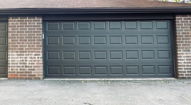 $189,000 | 221 Uteg Street, Unit G, Crystal Lake, IL 60014