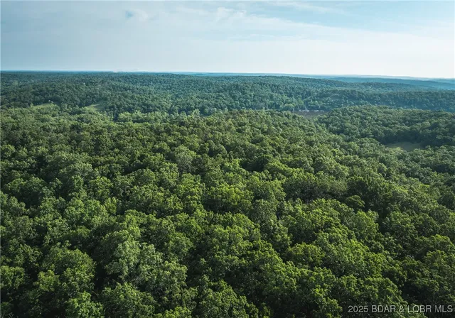 $144,330 | 4 State Road, Edwards, MO 65326