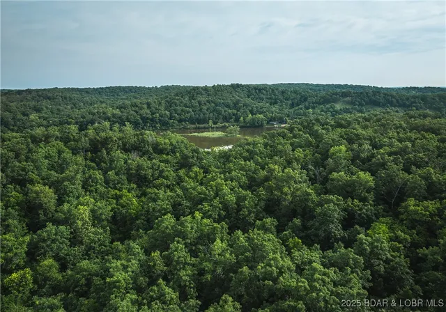 $144,330 | 4 State Road, Edwards, MO 65326