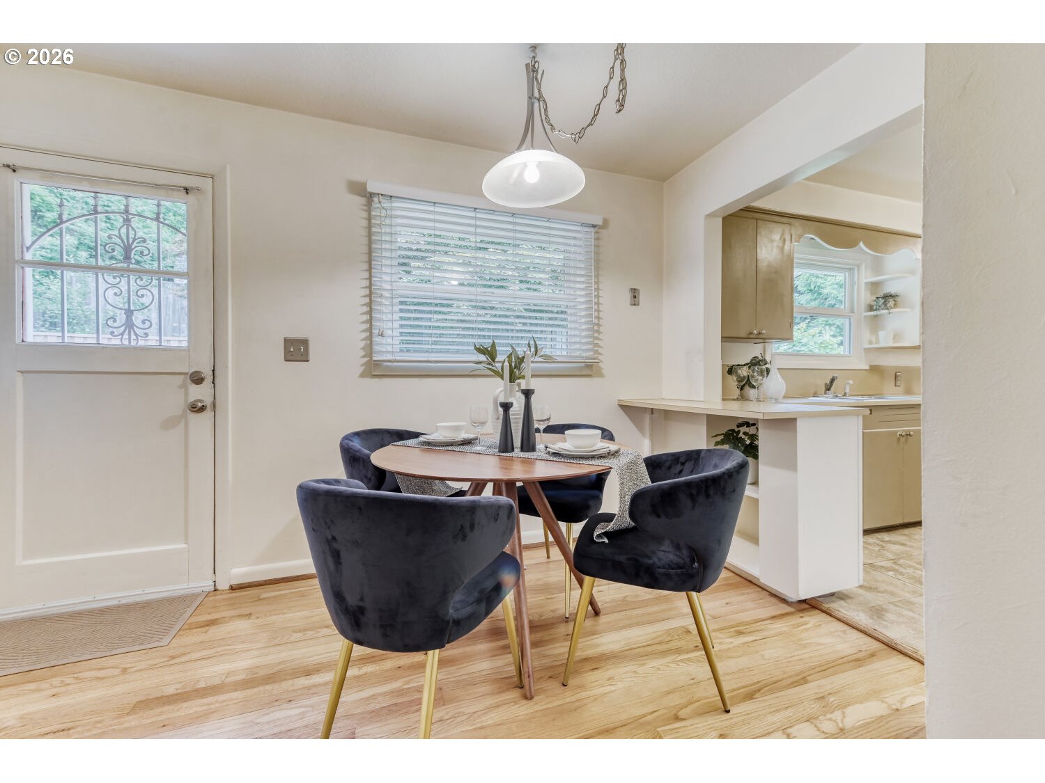 9314 Southwest Terwilliger Boulevard Portland, OR 97219 - Photo 5 of 27