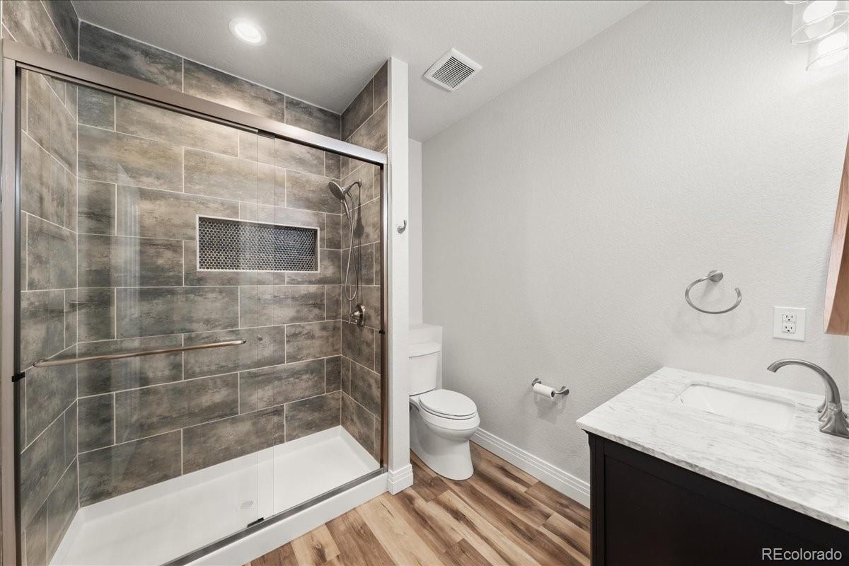 2730 River View Drive Broomfield, CO 80023 - Photo 26 of 48 a bathroom with a sink and a mirror