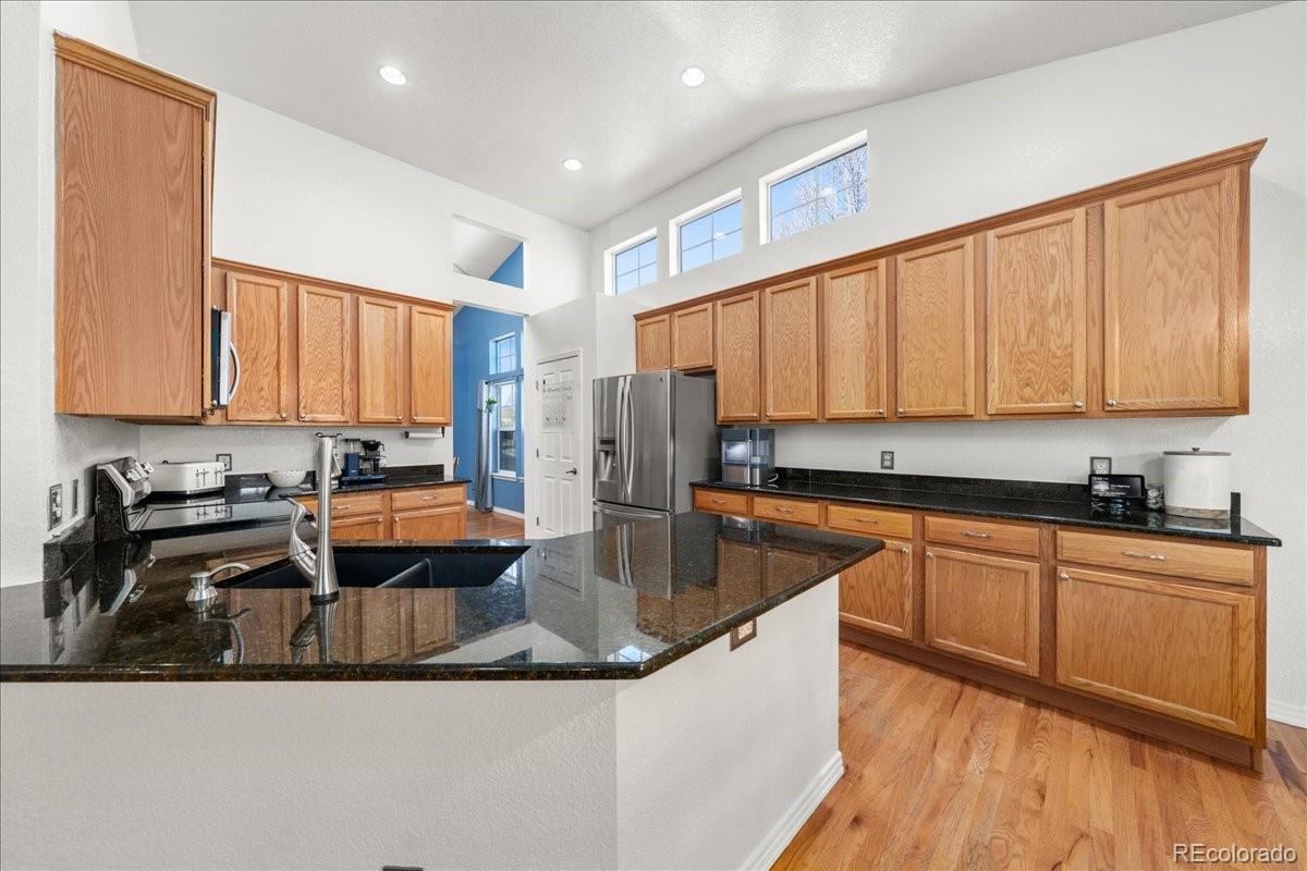 2730 River View Drive Broomfield, CO 80023 - Photo 7 of 48
