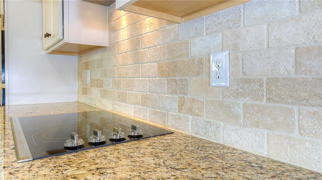 9412 Inverness Bay Road, Unit L104 Charlotte, NC 28278 - Photo 11 of 24 Gallery Image 11