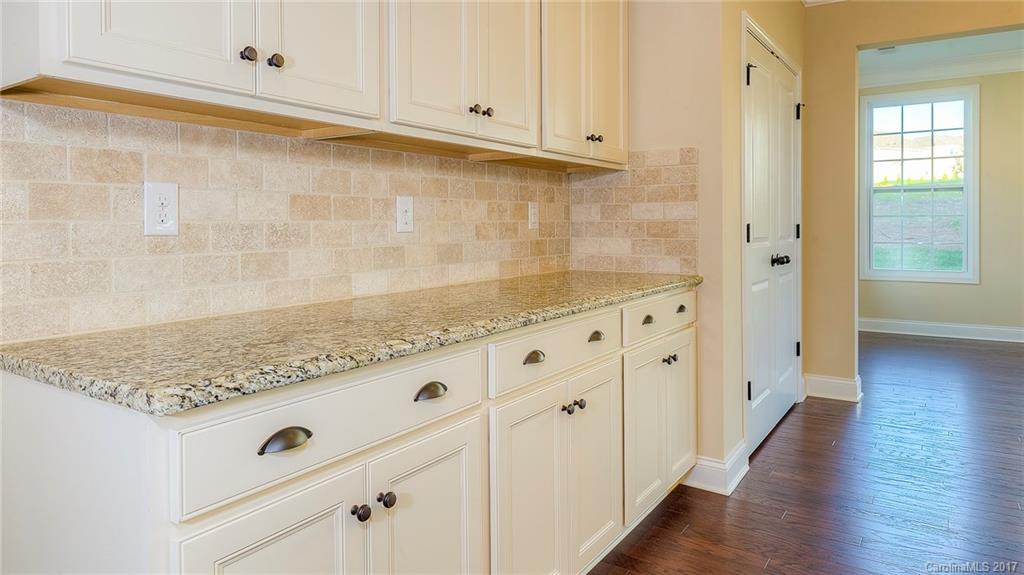 9412 Inverness Bay Road, Unit L104 Charlotte, NC 28278 - Photo 12 of 24 Gallery Image 12