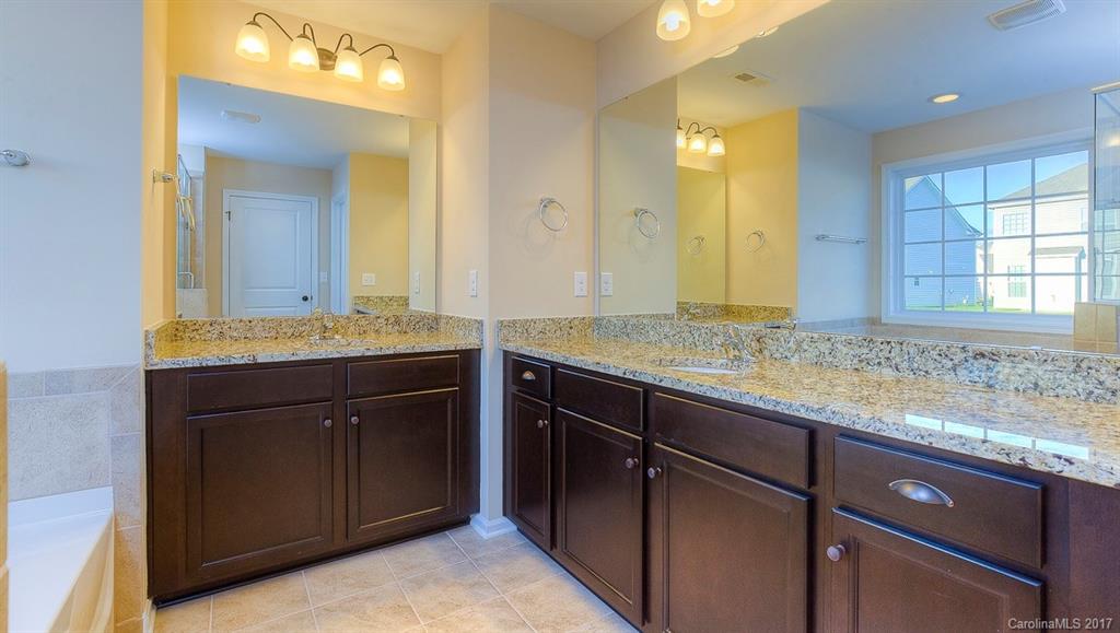 9412 Inverness Bay Road, Unit L104 Charlotte, NC 28278 - Photo 19 of 24 Gallery Image 19