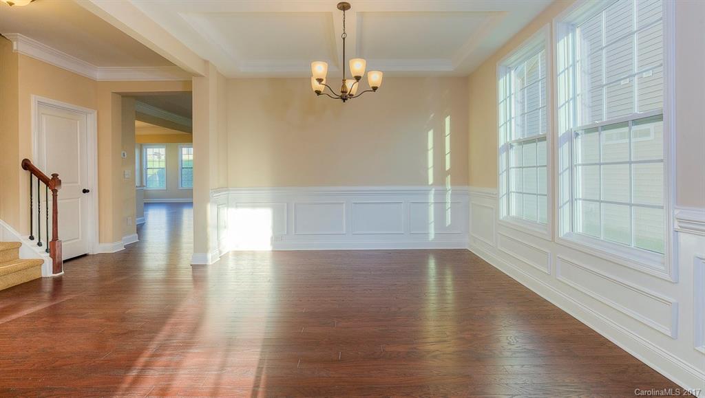 9412 Inverness Bay Road, Unit L104 Charlotte, NC 28278 - Photo 5 of 24 Gallery Image 5