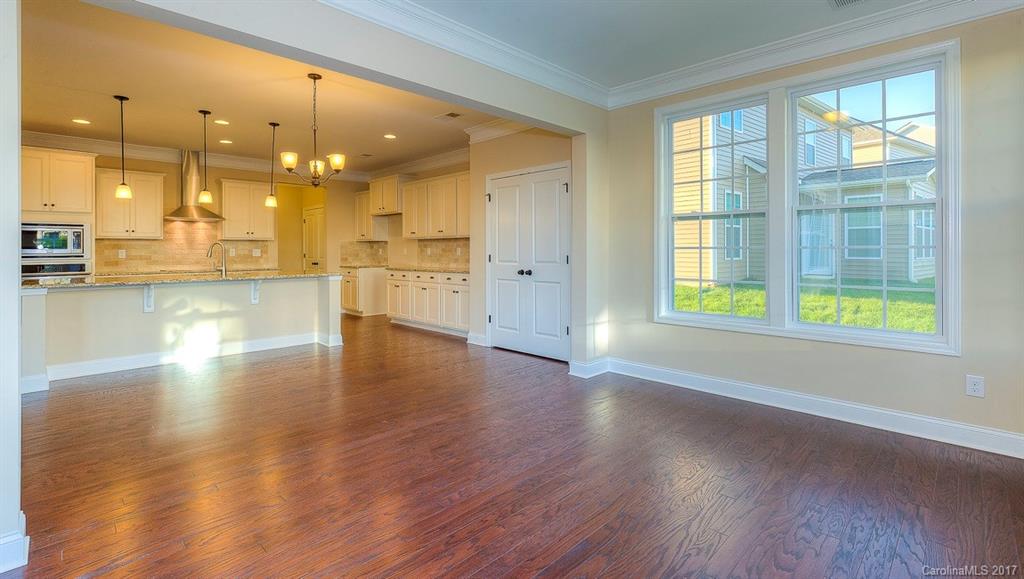 9412 Inverness Bay Road, Unit L104 Charlotte, NC 28278 - Photo 8 of 24 Gallery Image 8