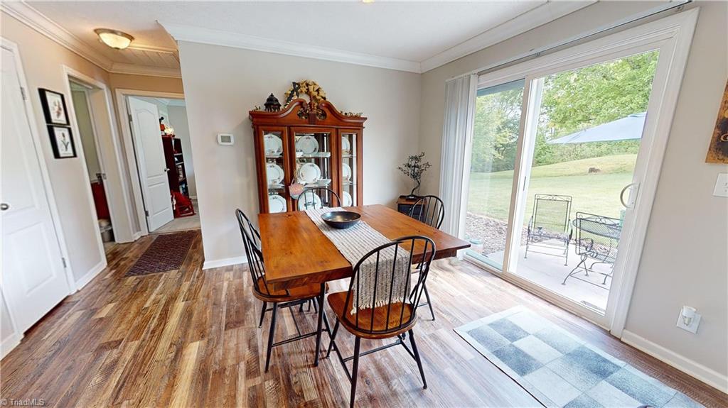 118 Ridgeview Drive Mount Airy, NC 27030 - Photo 10 of 31 Gallery Image 10