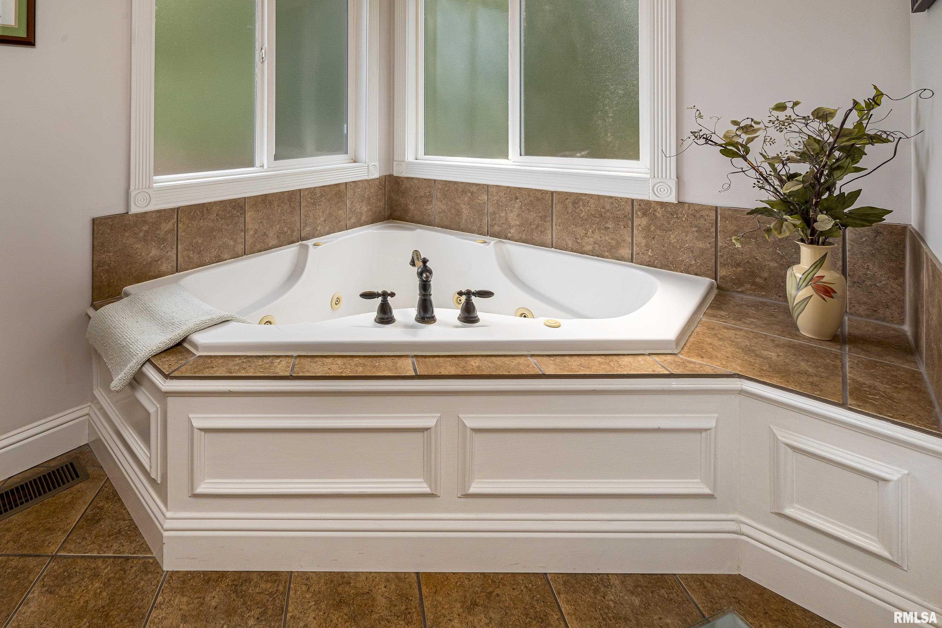 11594 Hafer Road Carterville, IL 62918 - Photo 17 of 35