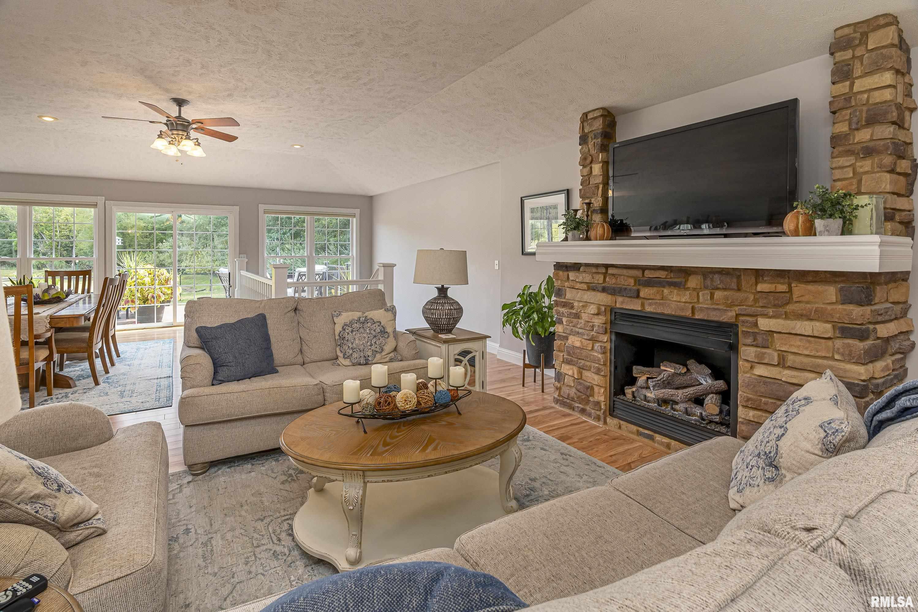 11594 Hafer Road Carterville, IL 62918 - Photo 8 of 35