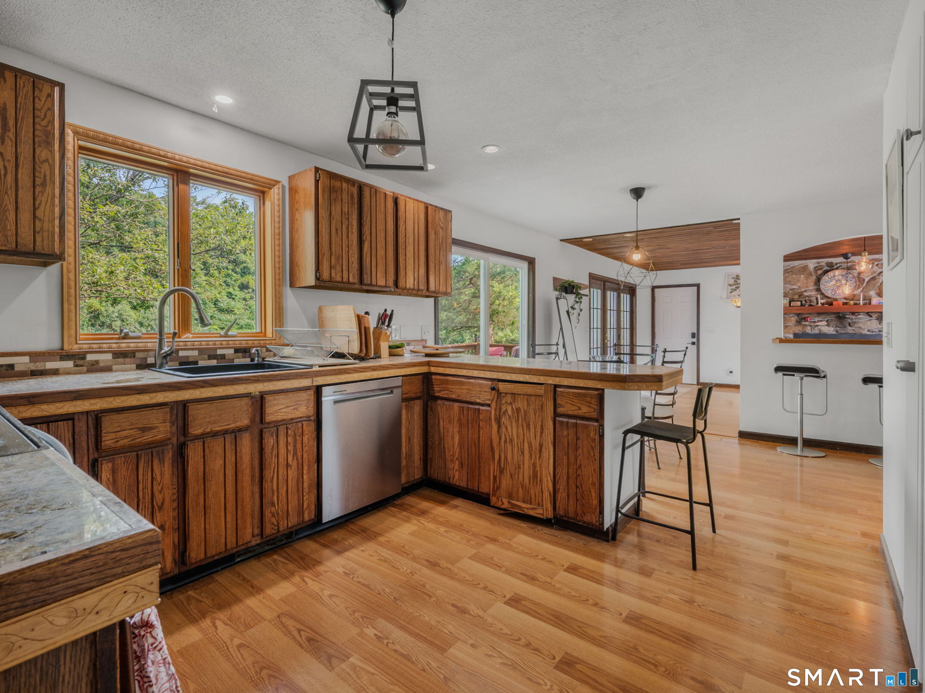 70 Stepstone Hill Road Guilford, CT 06437 - Photo 7 of 23