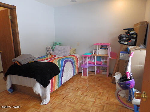 207 Ridge Drive Milford, PA 18337 - Photo 24 of 32 Bedroom 2