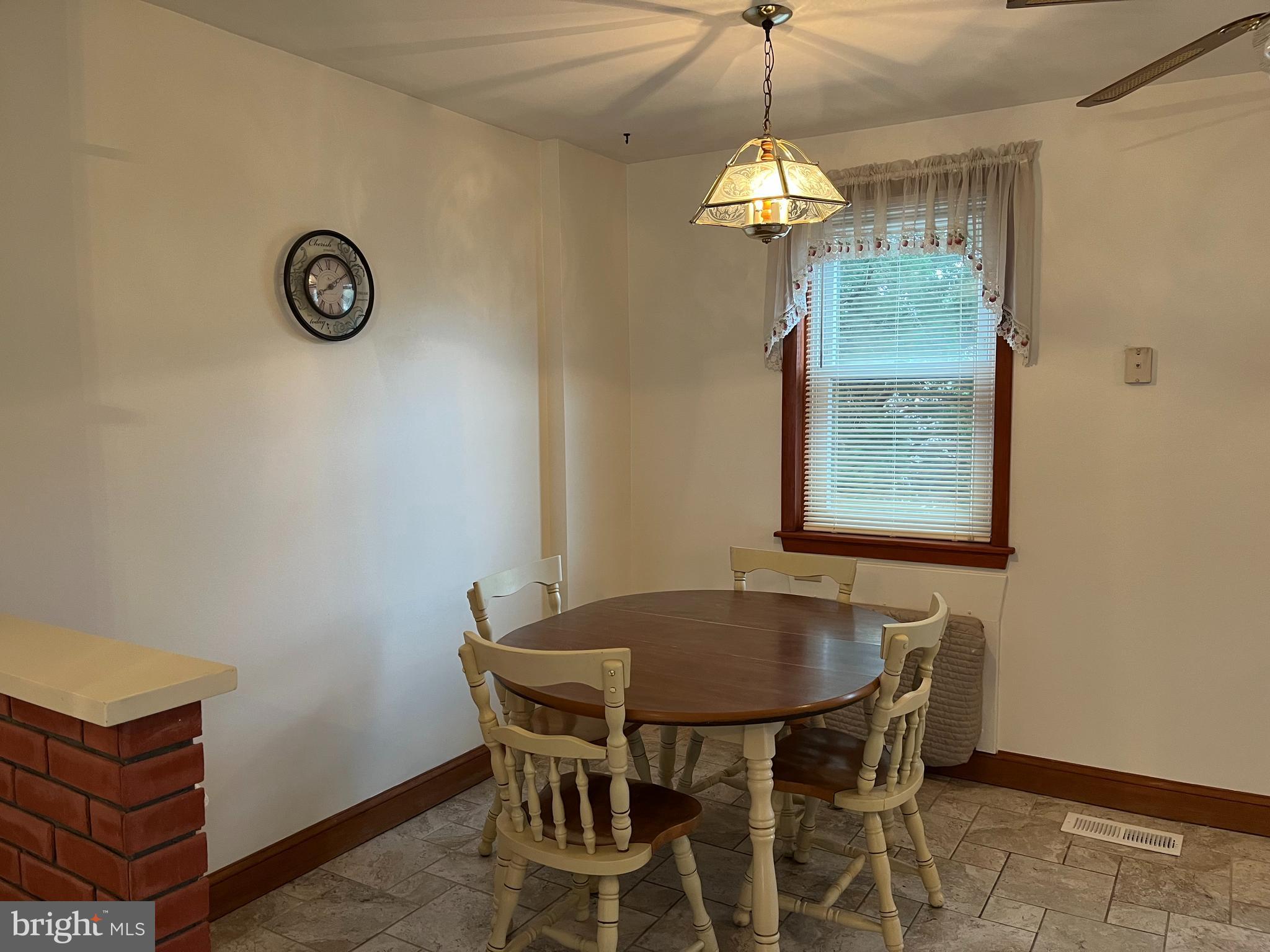 3584 Dows Road Philadelphia, PA 19154 - Photo 45 of 49 Kitchen Eating Area