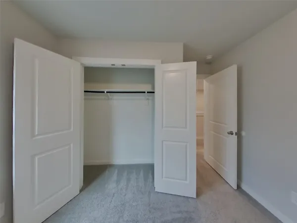 $2,179 | 9835 Willow Creek, Unit 111, Tomball, TX 77375